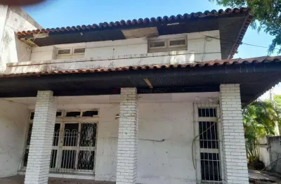 Casa com 4 quartos à venda na Avenida Presidente Roosevelt, São Francisco, Niterói