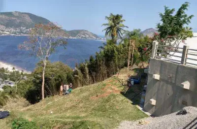 Terreno à venda na Rua Doutor Henrique Portugal, São Francisco, Niterói