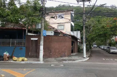 Open House vende casa em São Francisco. São 3 quartos em uma (Excelente localização)!