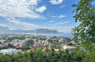 Open House vende terreno em Piratininga com vista deslumbrante para Camboinhas!!