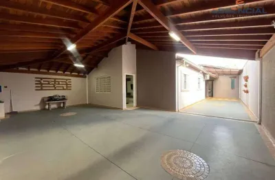 Casa com 2 dormitórios à venda, 150 m² por r$ 430.000,00 - comerciários i - botucatu/sp