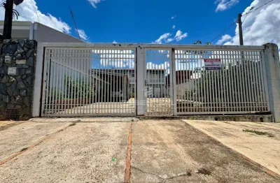 Casa com 3 dormitórios à venda, 132 m² por R$ 450.000,00 - Jardim Paraíso II - Botucatu/SP