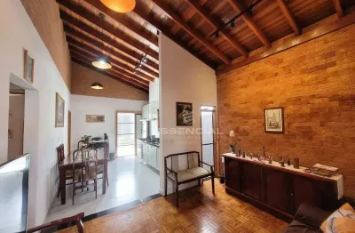 Casa com 3 dormitórios à venda, por R$ 385.000 - Jardim Bandeirantes - Botucatu/SP