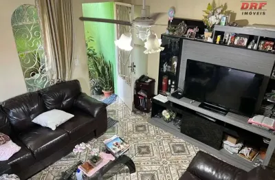 Casa com 3 quartos à venda na Rua Antônio Cardoso, 42, Jardim Terezópolis, Guarulhos por R$ 900.000