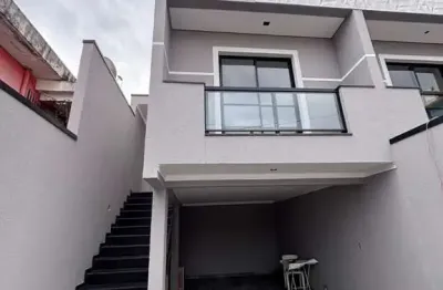 Casa à venda na rua hugo pollman, 345, jardim terezópolis, guarulhos por r$ 900.000