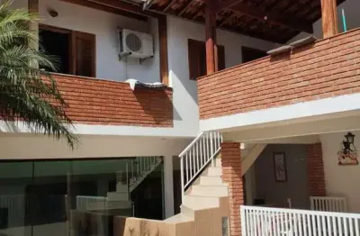 Casa com 4 quartos à venda na rua segundo-tenente márcio pinto, 34, jardim santa mena, guarulhos por r$ 1.900.000
