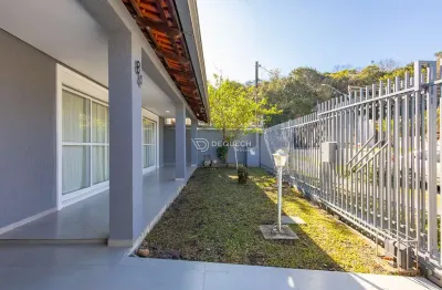 Casa com 3 quartos à venda na rua joão baptista mayer, 84, abranches, curitiba, 179 m2 por r$ 750.000