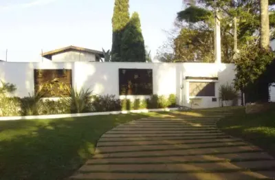 Casa a venda com 5 dormitórios 10 vagas represa guarapiranga