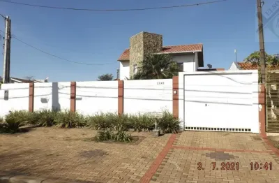 Casa com 3 quartos à venda no Centro, Cascavel 