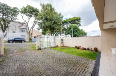 Triplex com 4 quartos no xaxim, frente para rua próximo a f. derosso