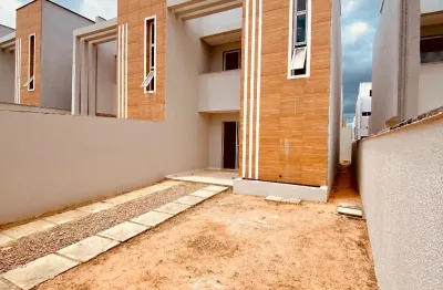 Duplex novas. próximo ao shopping eusébio e fazendinha. 100% porcelanato.