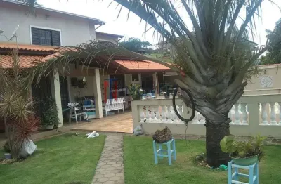Casa com 3 dormitórios à venda, 260 m² por R$ 790.000,00 - Vale do Atibaia I - Piracaia/SP