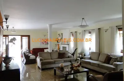 Excelente sobrado em vinhedo de 507 m² com terreno de 1.100 m²