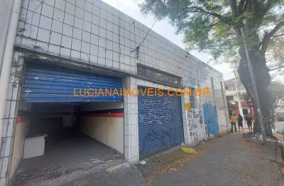 Salão comercial na vila romana de 192 m² de esquina