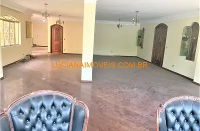 Sobrado na bela aliança de 470 m² com 4 dormitorios