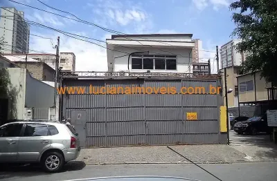 Predio comercial de 350 m² em 2 pisos na vila romana