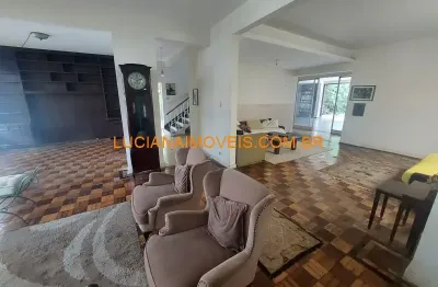 Sobrado de 211 m² no alto de pinheiros com 4 dormitorios