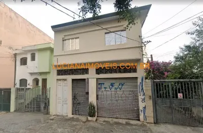 Sobrado residencial e comercial de 244 m² para reforma