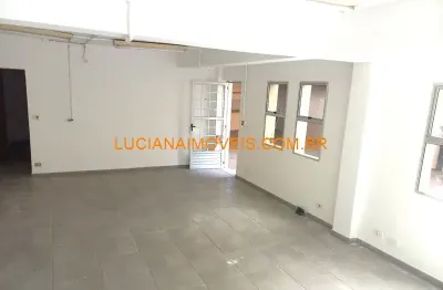 Prédio para alugar na Rua Pio XI, Alto de Pinheiros, São Paulo