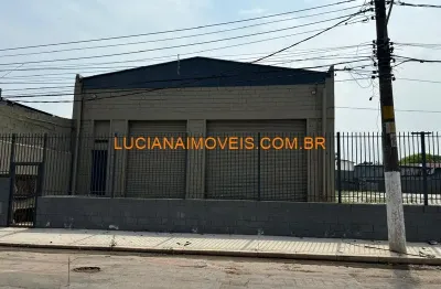 Galpãp de 370 m² com átio de 1.100 m² na v. jaguara