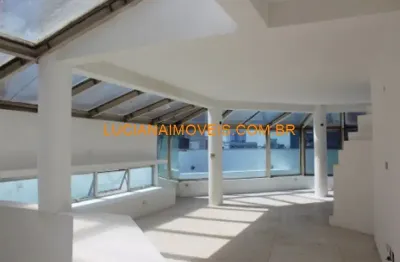 Cobertura triplex de 642 m² na santa cecilia com 4 suites e 6 vagas