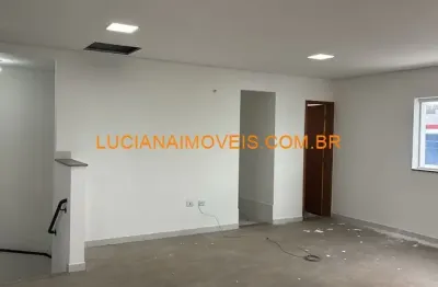 Galpão de 310 m² de area em dois pavimentos na vila leopoldina
