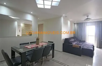 Apartamento de 93 m² com 3 dormitorios no alto da lapa