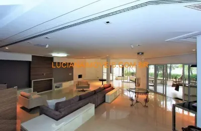 Sobrado para aluguel e venda tem 744 metros quadrados com 4 quartos