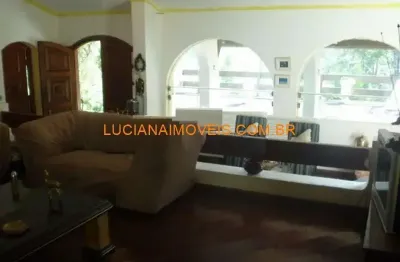 Sobrado para venda possui 600 metros quadrados com 3 quartos