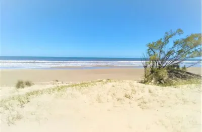Casa com 4 quartos à venda na beira mar, 100, atlântida sul (distrito), osório, 150 m2 por r$ 748.000