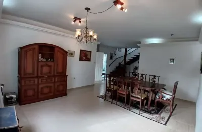 Casa com 3 quartos à venda na rua bartolomeu bueno da silva, 255, vila atlântica, caraguatatuba, 270 m2 por r$ 1.200.000