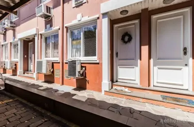 Casa em condomínio fechado com 3 quartos à venda na Avenida Arnaldo Bohrer, 184, Teresópolis, Porto Alegre, 109 m2 por R$ 555.000