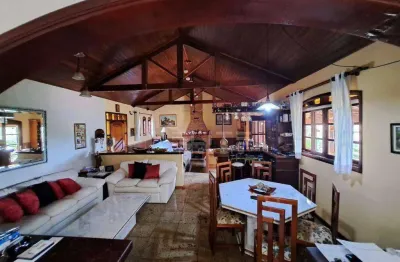 Chácara / sítio com 4 quartos à venda na Rua Carlota Bertin Chiovatto, Portal São Marcelo, Bragança Paulista