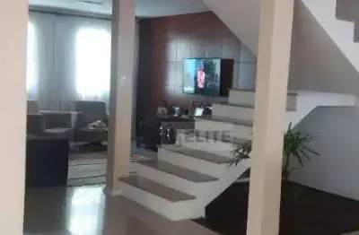 Casa com 3 quartos à venda na Rua Laura, 622, Centro, Santo André
