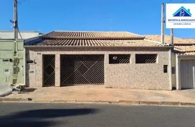 Casa com 3 quartos à venda na Rua dos Guainumbis, Vila Costa e Silva, Campinas