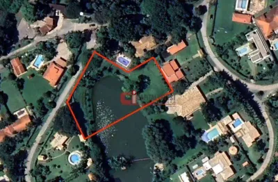 Maravilhoso lote com lago e peixes - condomínio long island - 3.956m² - alto e planoo