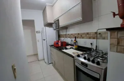 Ótimo apartamento 2 dorms (sendo uma suíte), com sacada.