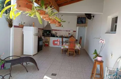 Casa com 3 dormitórios à venda, 137 m² por r$ 750.000 - vargeão - jaguariúna/sp