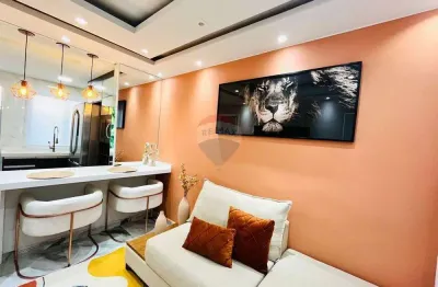 Casa mobiliada à venda com 70m² em condomínio fechado no bairro jardim layr, mogi das cruzes.