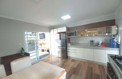 Locação - casa térrea com 03 dormitórios em mogi das cruzes / sp.