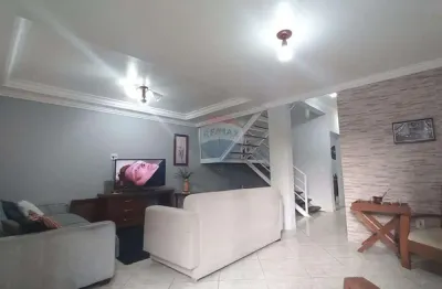 Locação: sobrado com 03 dormitórios sendo 01 suíte no bairro caputera em mogi das cruzes/sp.