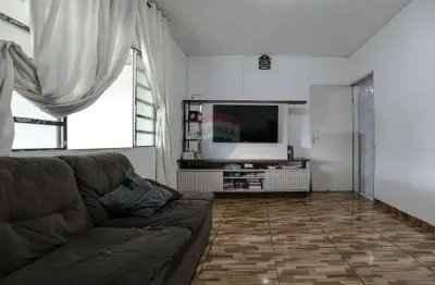 Casa a venda na Avenida Brasil Mogi Moderno, 3 Dormitórios, garagem e churrasqueira