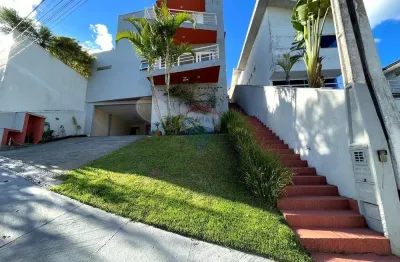 Casa à venda no Condomínio Real Park, na Vila Oliveira em Mogi das Cruzes sendo 211,89 m²