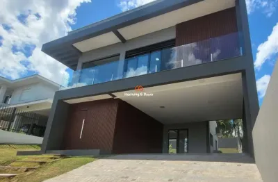 Casa à venda em campo bom! com piscina e pronta para morar