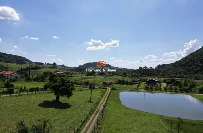 Sítio encantador  com 4 hectares de área  e um cenário perfeito em lomba grande - com piscina e açudes.