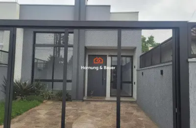 Casa com churrasqueira e piscina , bem localizada em sapiranga no bairro são jacó