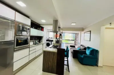 Apartamento semimobiliado com duas suítes no centro de estância velha