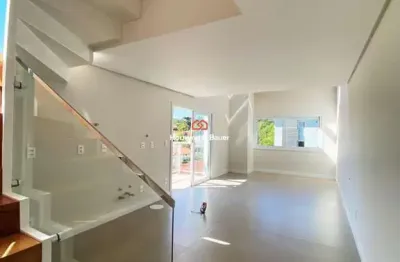Belíssimo loft duplex com suíte à venda no centro de canela