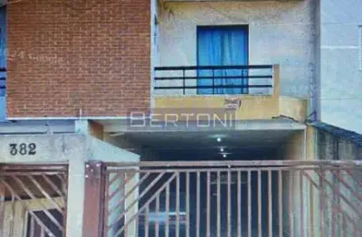 Vende-se apartamento sem condomínio localizado em jardim guarará  santo andré