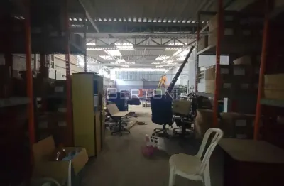 Vende-se salão de 250 m2 em taboão vila santa luzia são bernardo do campo